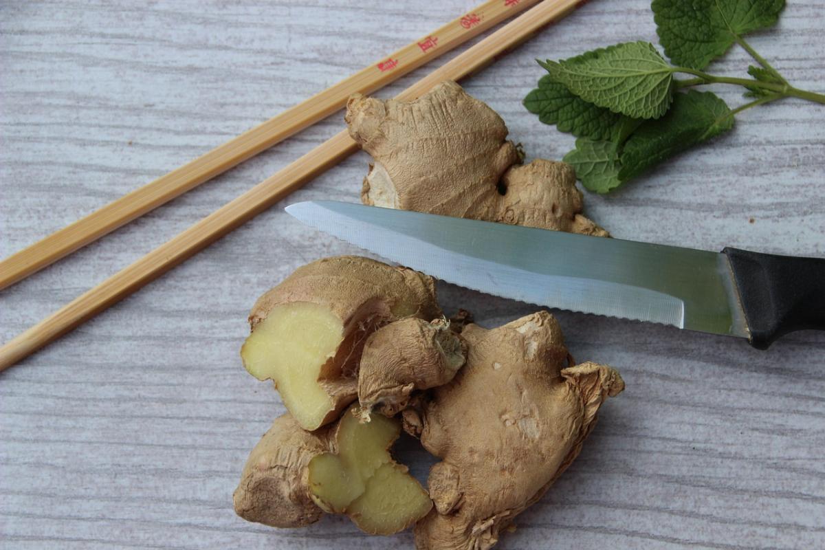 Gember in uw dieet: waarom deze wortel zo gezond is en hoe u hem gebruikt in de keuken