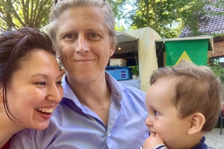 Nuria en Stijn uit 'Blind Getrouwd' belanden met zoontje op spoeddienst