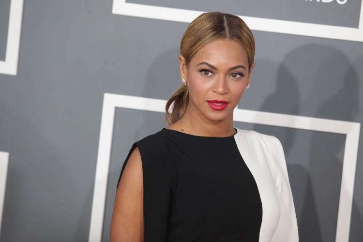 Verschrikkelijk wat Beyoncé overkomen is: Ze is zo meer dan een miljoen dollar kwijt