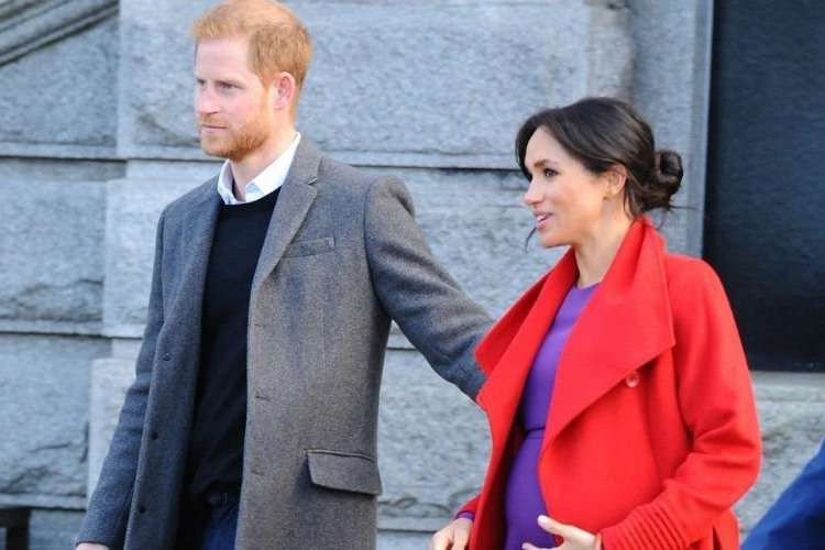Dat is pas schrikken: "Meghan en prins Harry gaan binnenkort scheiden"