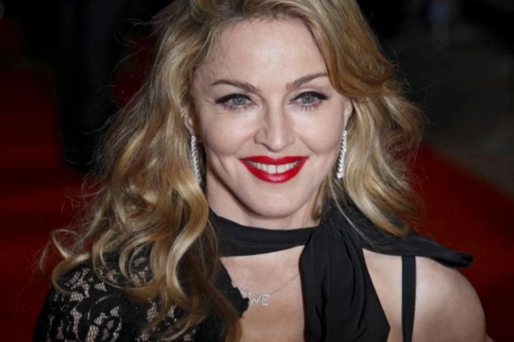 Madonna en Donald Trump maken ruzie in het openbaar: “Een lelijke, dikke slons is het”