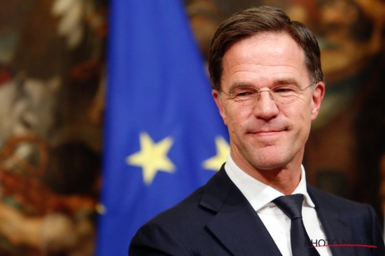 Nederlands premier Mark Rutte heeft droevig nieuws te horen gekregen over zijn moeder