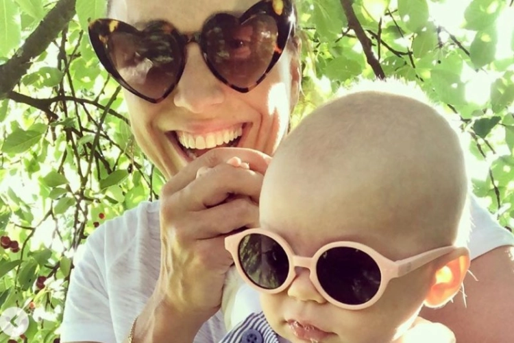 Natalia openhartig over geboorte en opvoeding dochter Bobbi-Loua: “Hopelijk houden we dat vol”