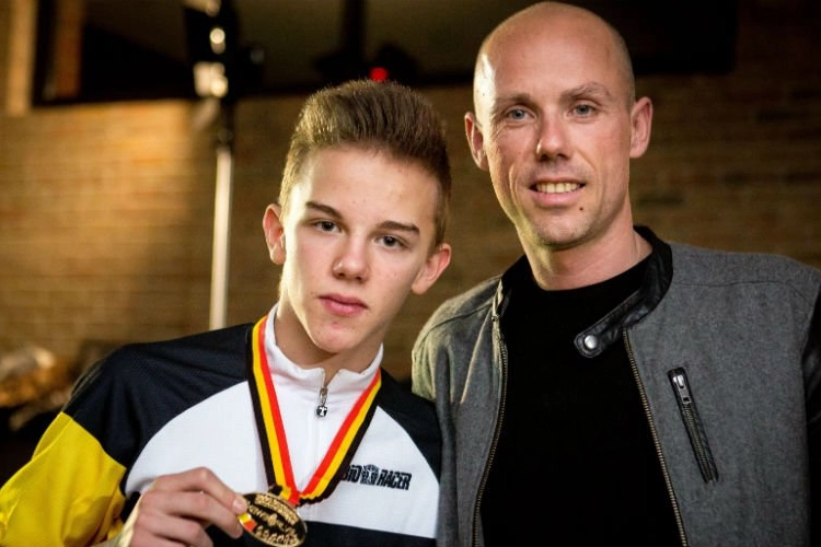 Sven Nys geschrokken van zijn zoon Thibau: “Die uitspraak had ik echt nooit durven doen!”