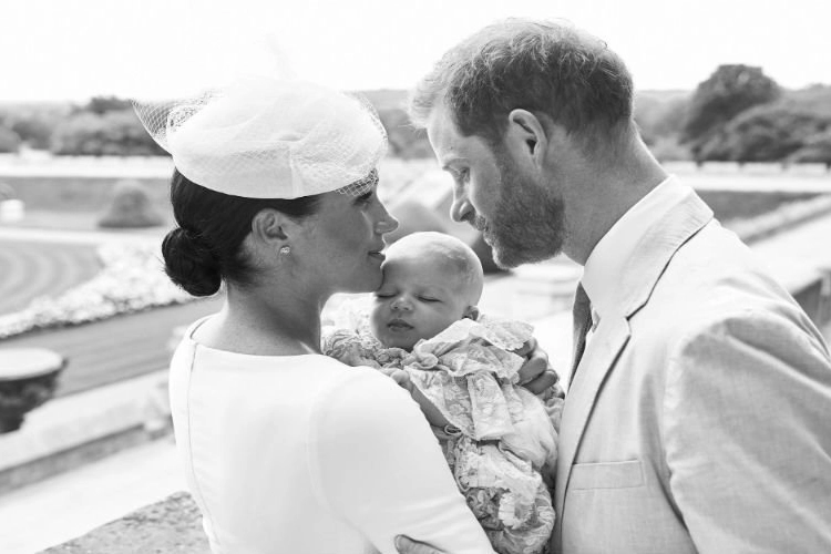 “Prins Harry heeft deze bijzondere vrouw gekozen als de meter van zijn zoon”