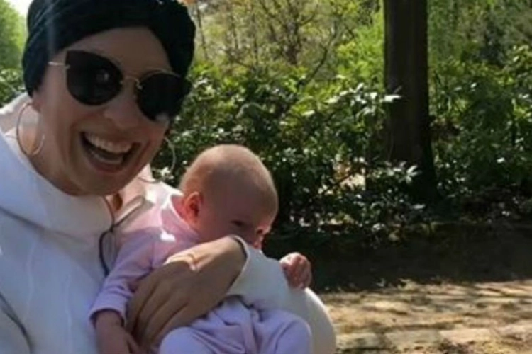 Natalia heeft medelijden met haar dochtertje Bobbi-Loua: “Eerste breuk in het moederhart”