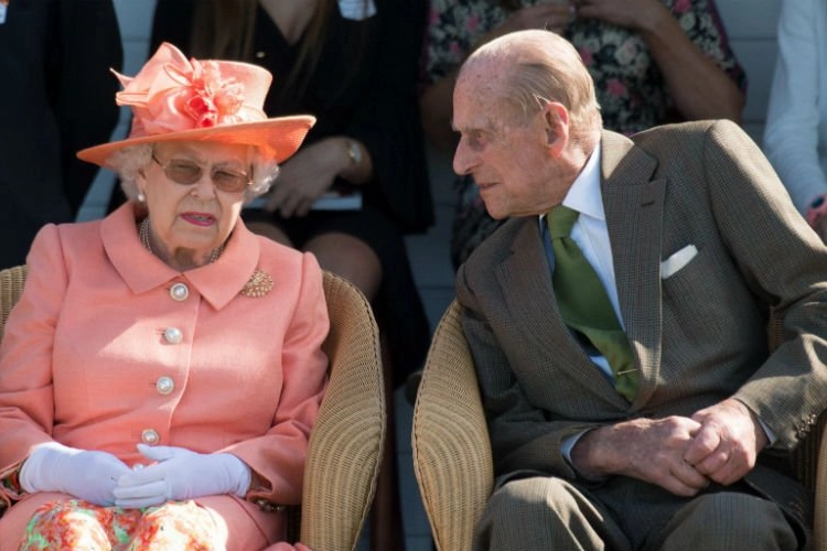 Er is belangrijk nieuws over echtgenoot van de Queen, prins Philip, die werd opgenomen in het ziekenhuis