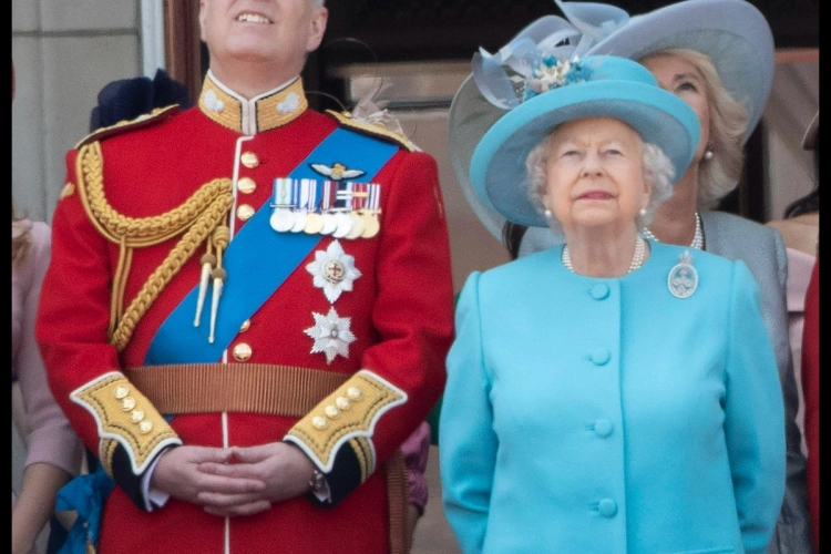 "Deze foto van prins Andrew zou voor opschudding zorgen bij koninklijke familie"