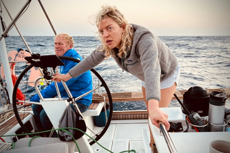 Kapitein Piet uit ‘Over De Oceaan’ zegt zoals het is: “Ella Leyers dreigde haar vingers kwijt te raken”