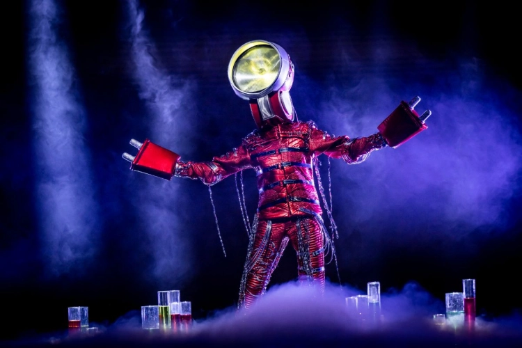 'The Masked Singer'-speurder komt met verrassende nieuwe naam voor Groot Licht: "Ik ben overtuigd"